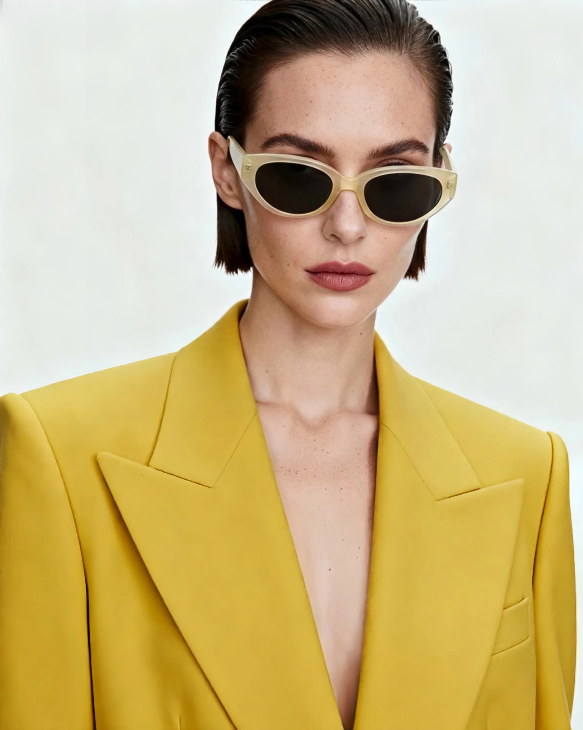 Cleo Cream White model