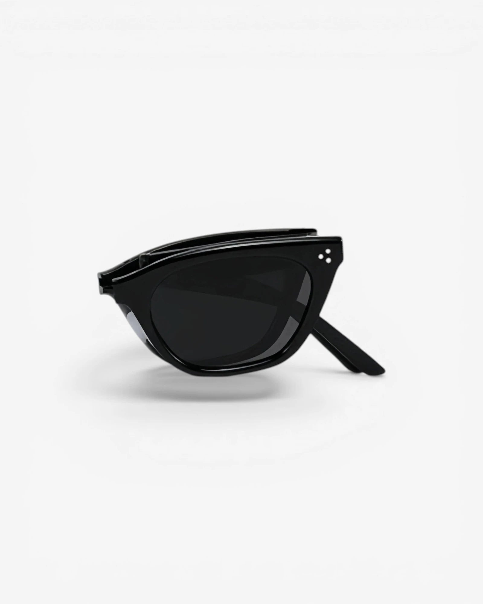 Cruz Black fold