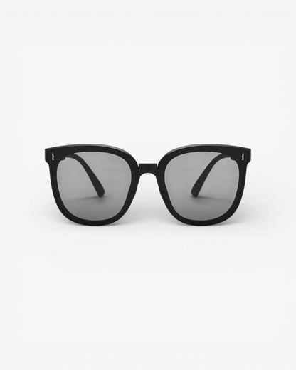 Ezra Black front