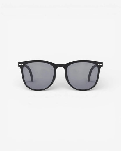 Luca Black front