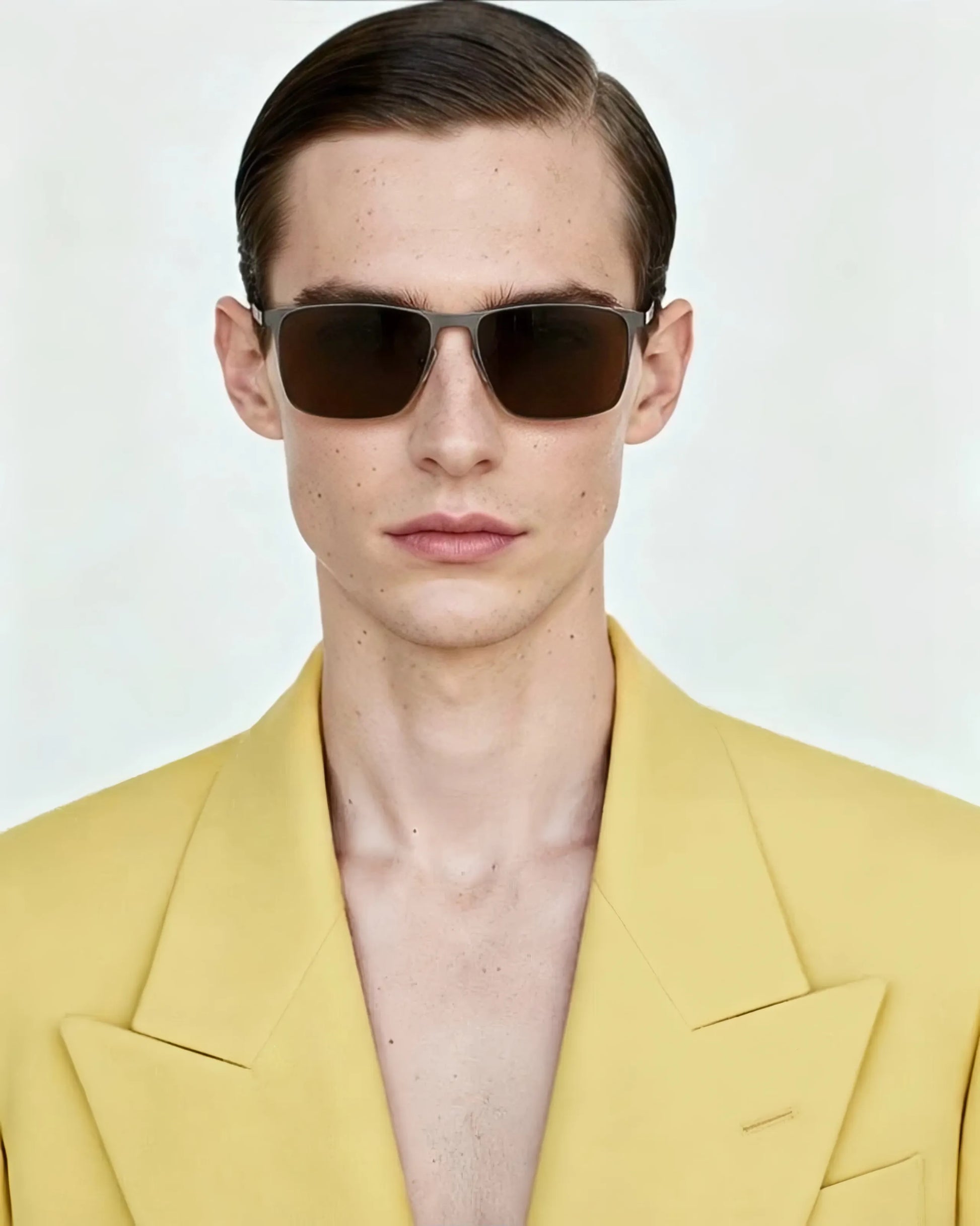 Tavon Tea Brown/Black model