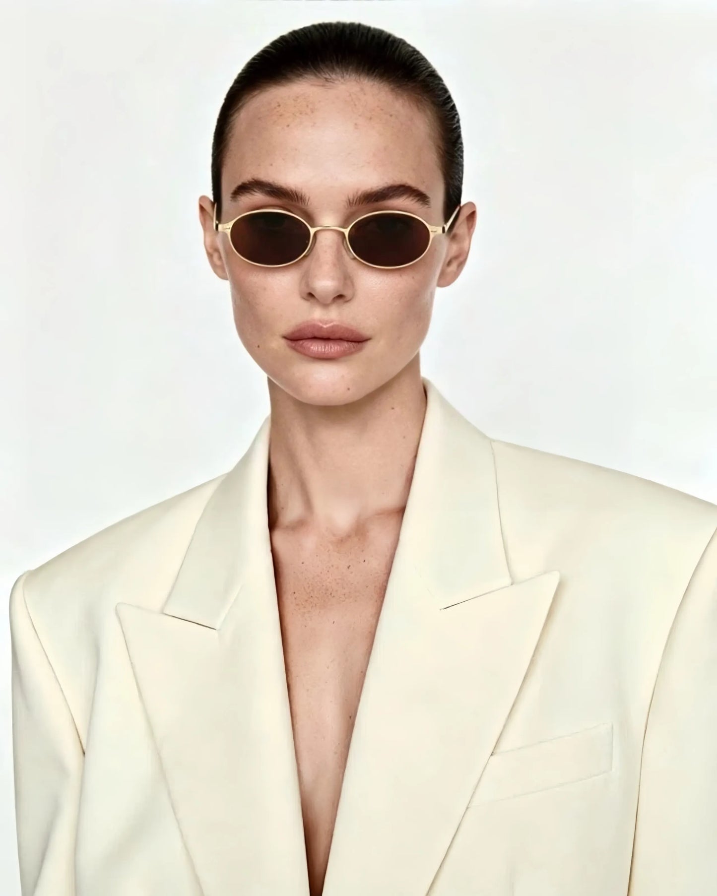 Veyra Brown/Gold model